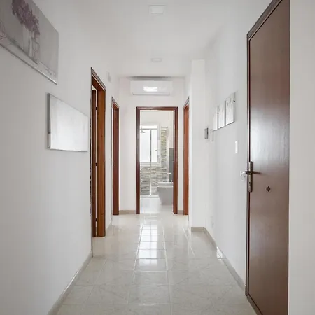 Apartment Dimora Dei Fiori *